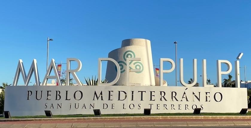 Mar de Pulpí Pueblo Mediterráneo, San Juan de los Terreros - entrance sign